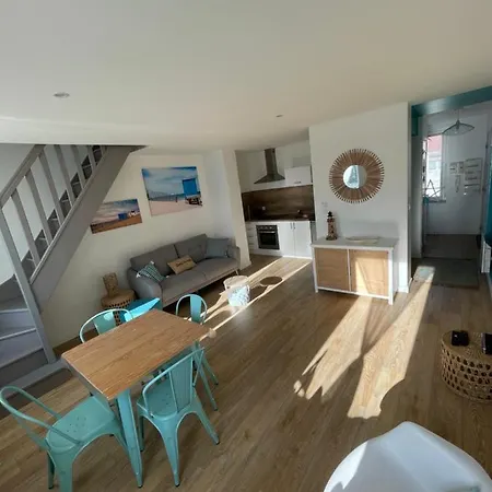 Le Presbytere Des Baraques A Bleriot-plage Apartmán