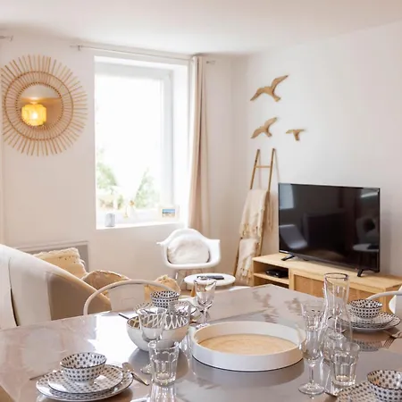 Le Presbytere Des Baraques A Bleriot-plage Sangatte